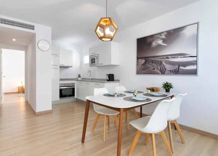 Marisol Beach And Sea View Apartment