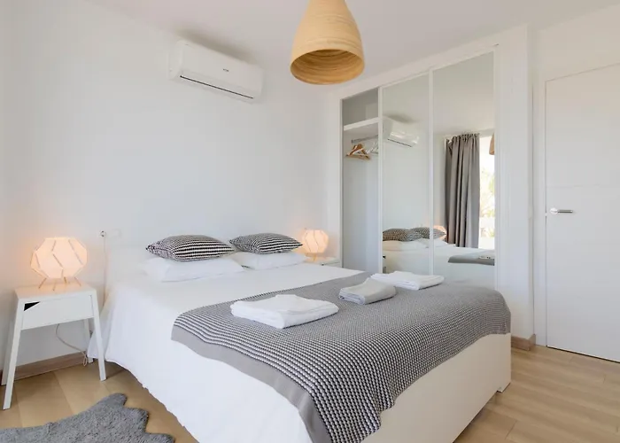 Marisol Beach And Sea View Apartment *